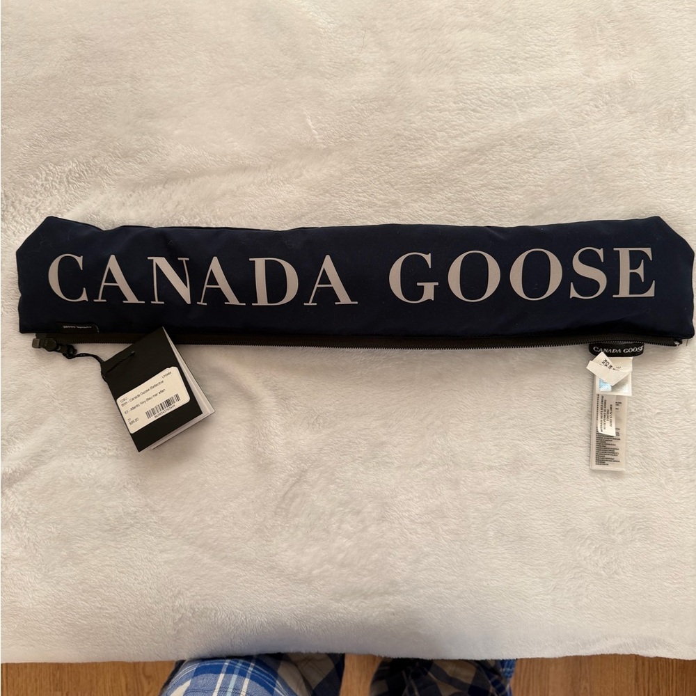 Canada Goose Reflective Hood Trim - Navy